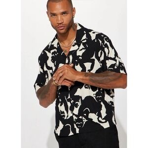 Cactus Man NWT Hanging‎ Around Mens Button Down Shirt Size Medium